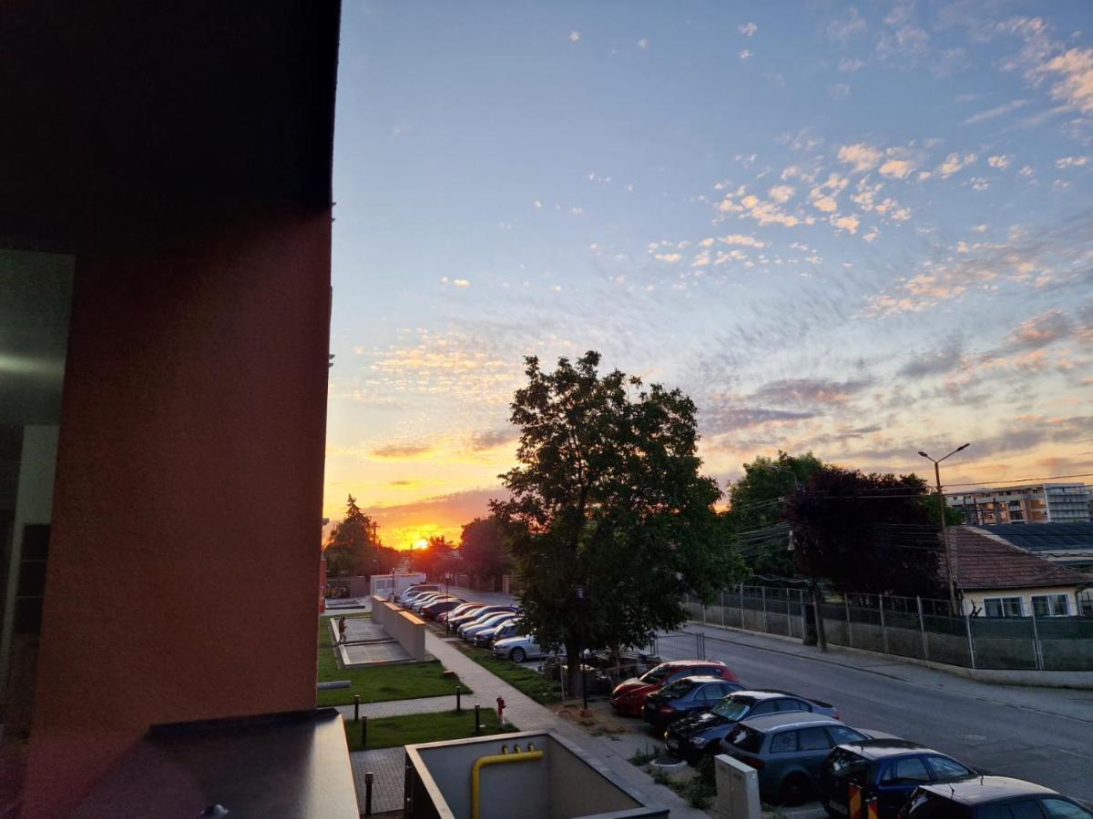Apartament Modern Cu O Camera Apartment Timisoara Ngoại thất bức ảnh